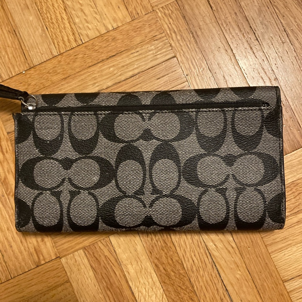 Authentic Coach Wallet - Picture 3 of 6